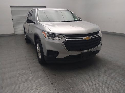 Used 2019 Chevrolet Traverse LS FWD image 14