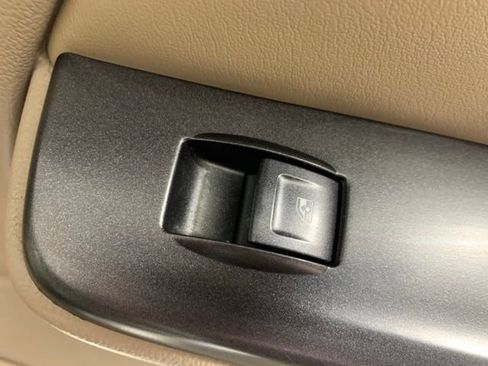 Used 2016 GMC Yukon SLT AWD/4WD image 37