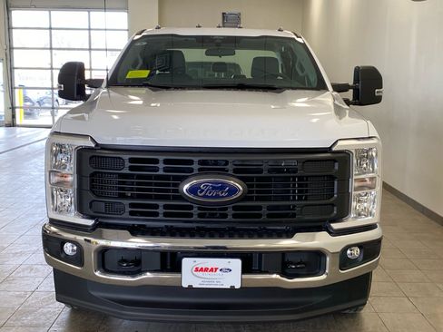 New 2026 Ford F250 XL w/ XL Driver Assist Package AWD/4WD image 3