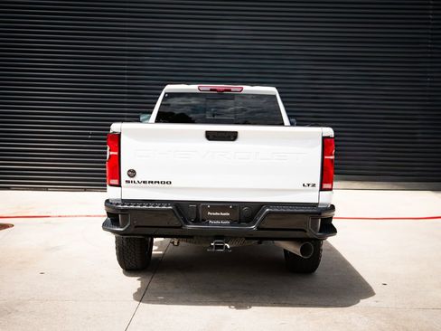 Used 2025 Chevrolet Silverado 2500 LTZ w/ LTZ Plus Package AWD/4WD image 6