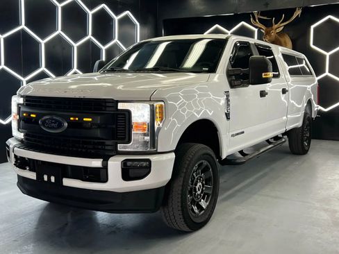 Used 2017 Ford F250 XL w/ Power Equipment Group AWD/4WD image 1