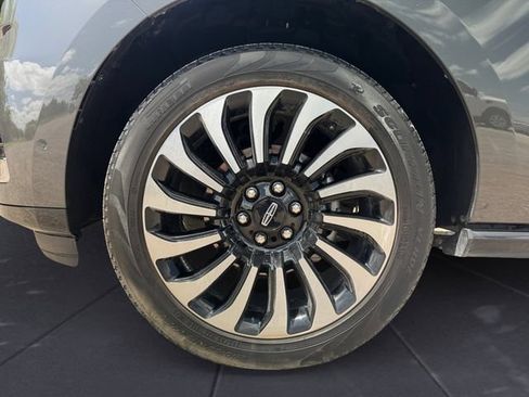 Used 2024 Lincoln Navigator Black Label AWD/4WD image 14