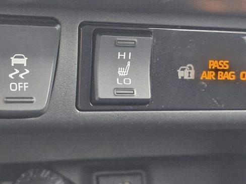 Certified 2024 Toyota RAV4 XLE w/ Convenience Package AWD/4WD image 8