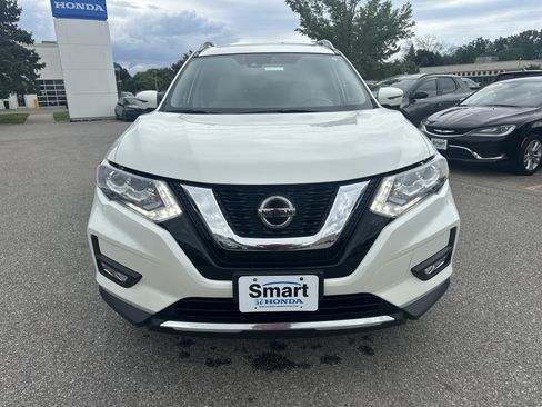 Used 2019 Nissan Rogue SL w/ Premium Package AWD/4WD image 8