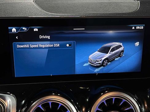Certified 2026 Mercedes-Benz GLB 250 4MATIC image 37