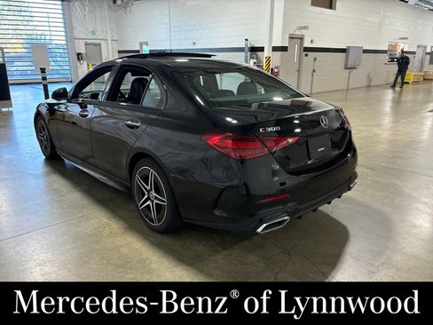 Used 2024 Mercedes-Benz C 300 4MATIC Sedan image 3
