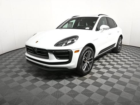 Certified 2026 Porsche Macan AWD/4WD image 1