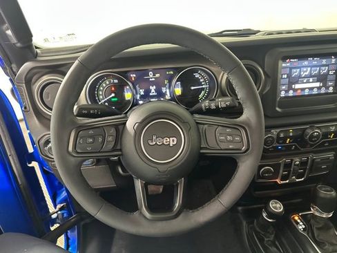 Used 2023 Jeep Wrangler Unlimited w/ Cold Weather Group image 14