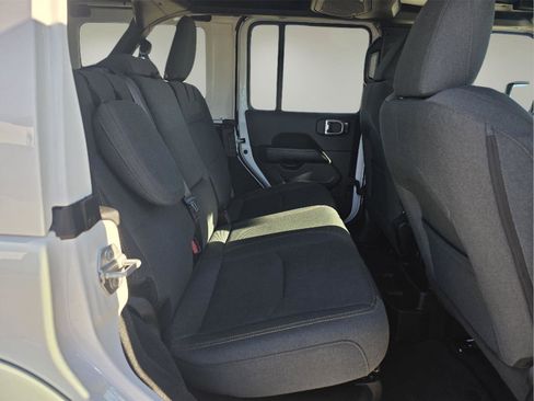 Used 2025 Jeep Wrangler Sahara w/ Safety Group image 26