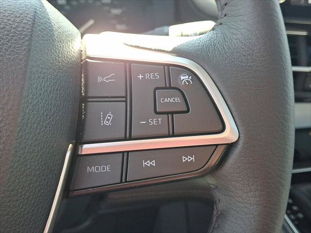 Certified 2025 Toyota Sienna XLE w/ XLE Plus Package FWD image 18