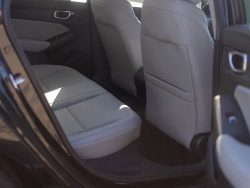 New 2025 Acura Integra image 32