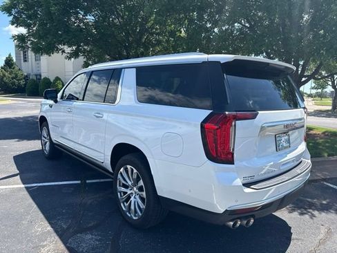 Used 2023 GMC Yukon XL Denali w/ Denali Reserve Package AWD/4WD image 6