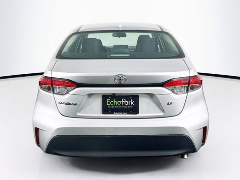 Used 2025 Toyota Corolla LE image 7