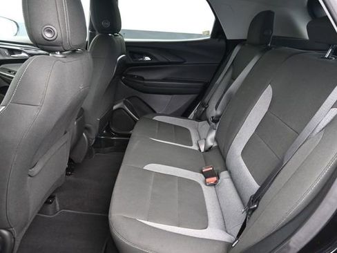 Used 2025 Chevrolet TrailBlazer LT AWD/4WD image 29