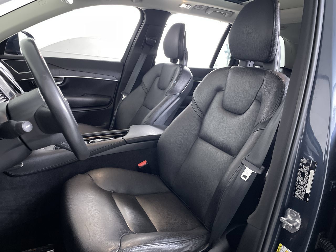 Used 2020 Volvo XC90 T6 Momentum AWD/4WD image 12