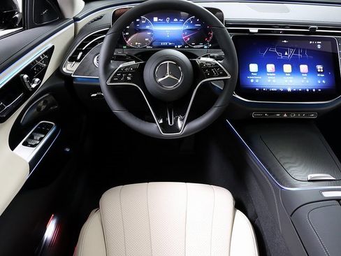 New 2026 Mercedes-Benz E 450 4MATIC Sedan image 14