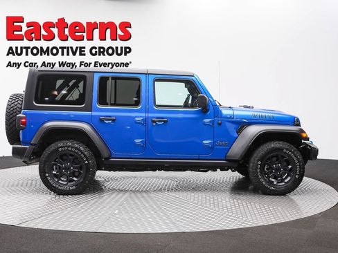 Used 2023 Jeep Wrangler Unlimited w/ Cold Weather Group AWD/4WD image 4