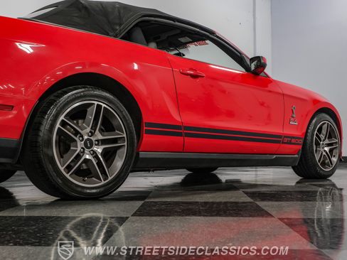 Used 2010 Ford Mustang Shelby GT500 RWD image 28