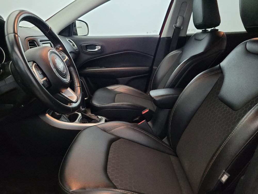 Used 2018 Jeep Compass Latitude AWD/4WD image 17