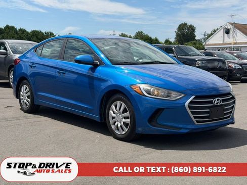 Used 2017 Hyundai Elantra SE FWD image 3