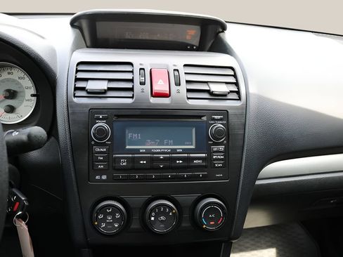 Used 2014 Subaru Impreza 2.0i AWD/4WD image 21