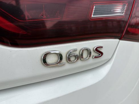 Used 2018 INFINITI Q60 Red Sport 400 w/ Pro Active Package AWD/4WD image 38
