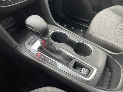 Certified 2022 Chevrolet Equinox LT image 6