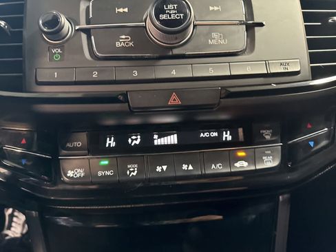 Used 2016 Honda Accord Sport image 25