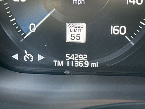 Used 2019 Volvo XC60 T5 R-Design w/ Protection Package Premier image 28