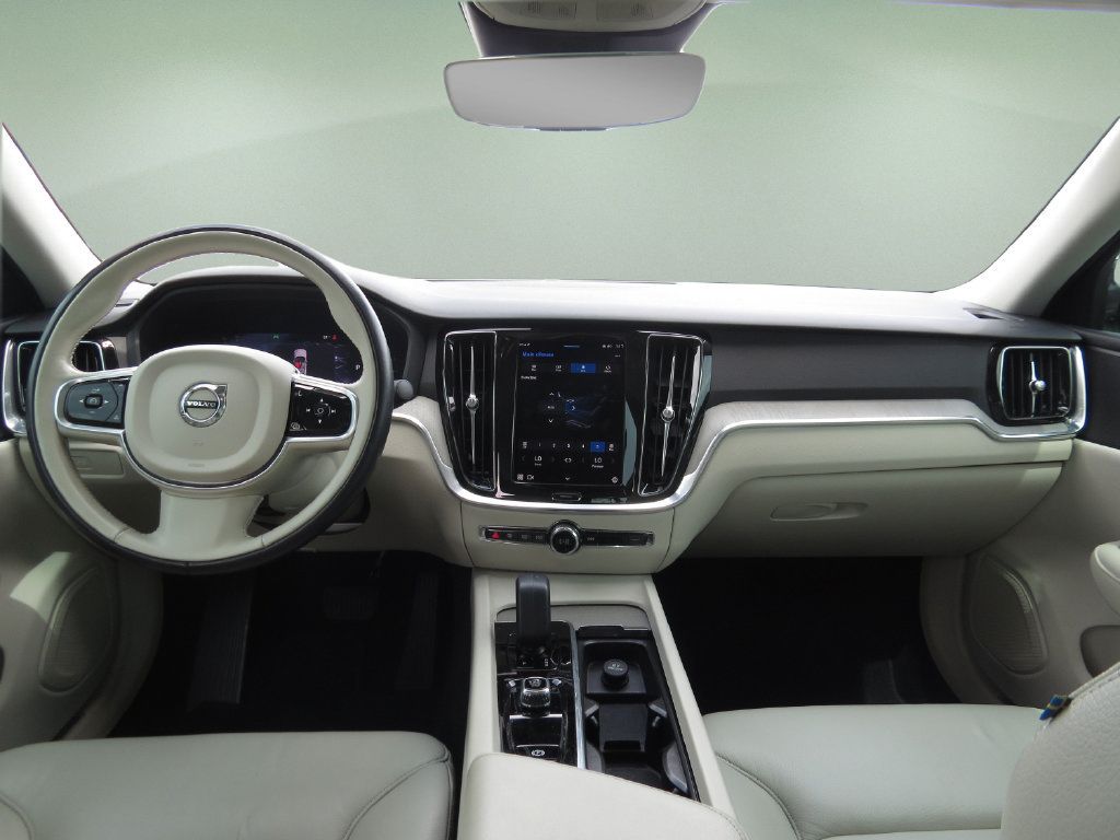 Used 2023 Volvo S60 B5 Plus FWD image 15