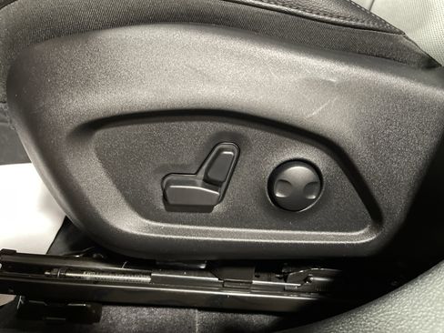 Used 2024 Jeep Compass Trailhawk w/ Trailhawk Elite Group image 11