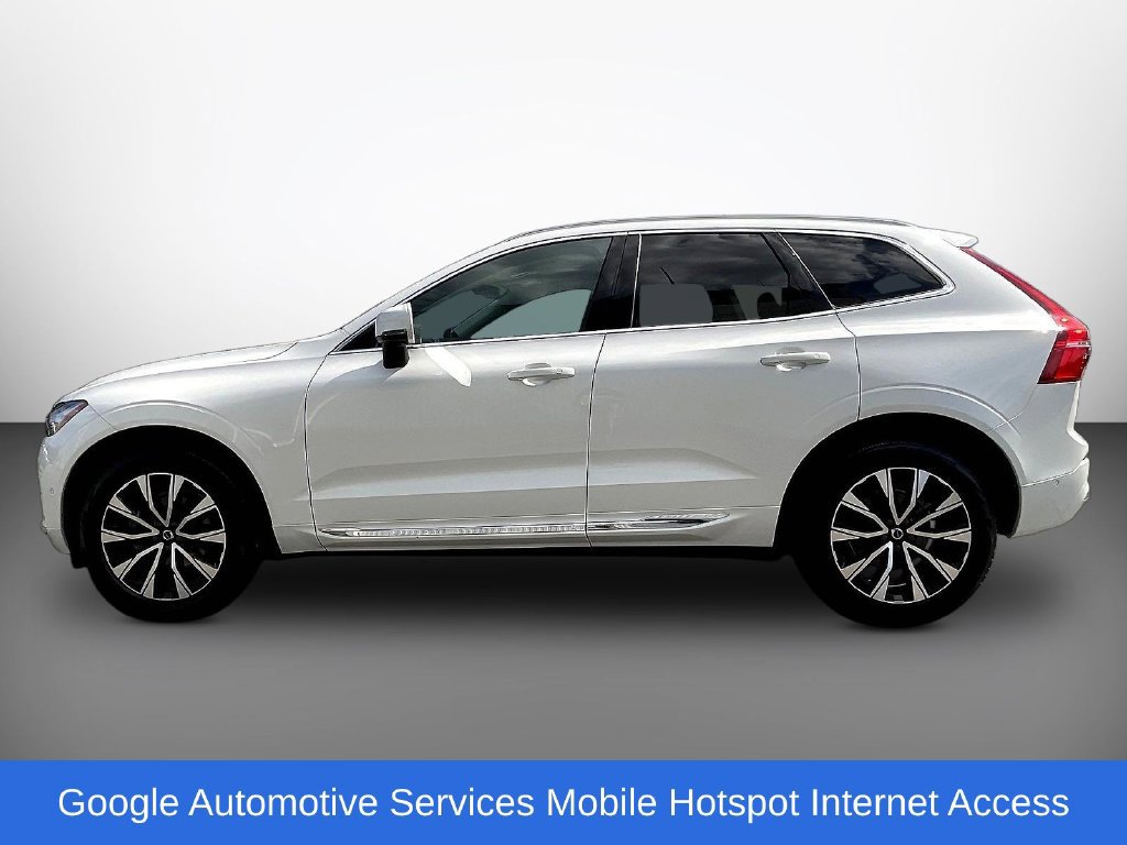 Used 2023 Volvo XC60 B5 Plus AWD/4WD image 4