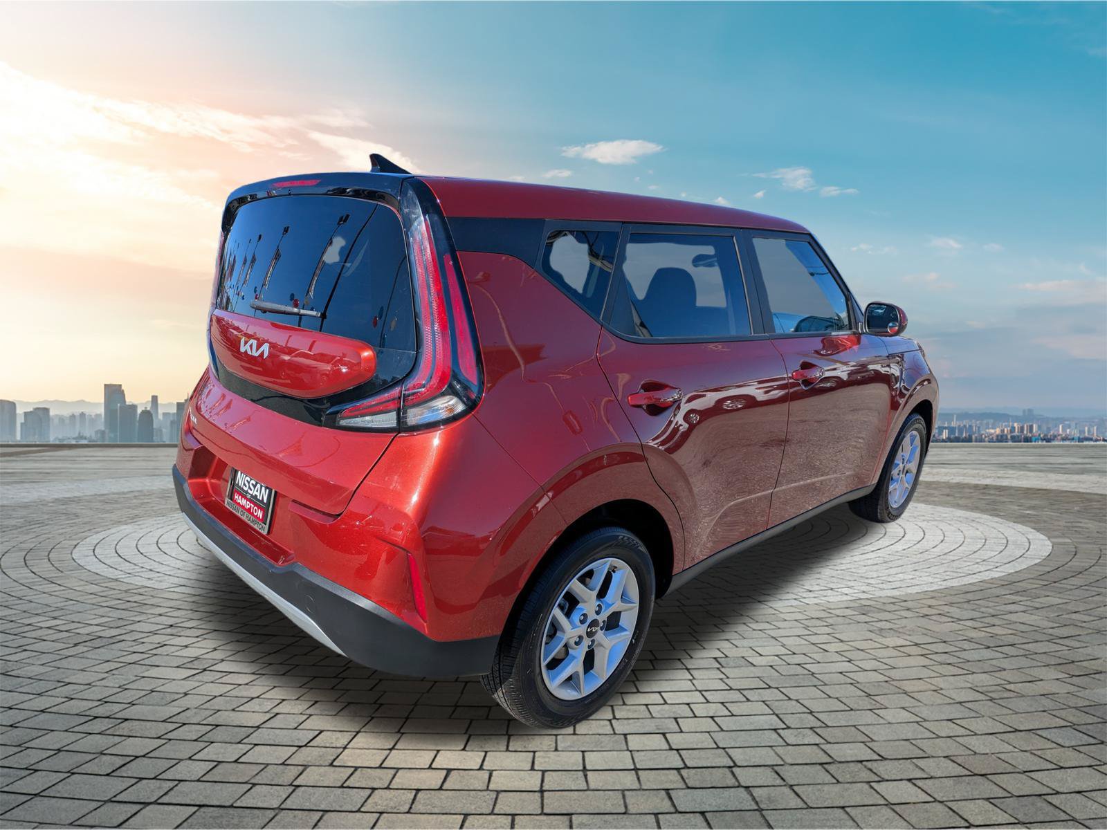 Used 2025 Kia Soul LX w/ LX Technology Package FWD image 5