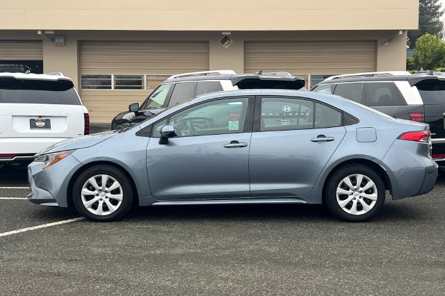 Used 2024 Toyota Corolla LE FWD image 9