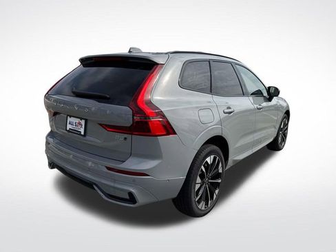 New 2026 Volvo XC60 B5 Plus w/ Climate Package image 8