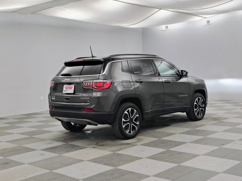 Used 2023 Jeep Compass Limited AWD/4WD image 9