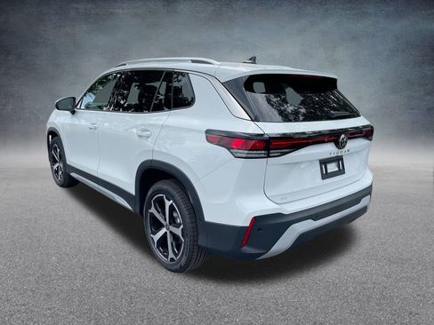 New 2025 Volkswagen Tiguan SE image 29