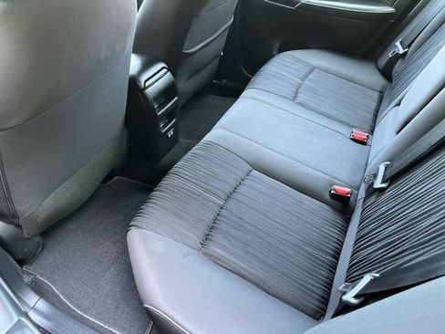 Used 2018 Nissan Sentra SV w/ Premium Package (P01) FWD image 17