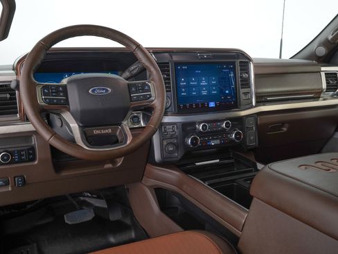 Used 2025 Ford F450 King Ranch w/ Snow Plow/Camper Package image 16