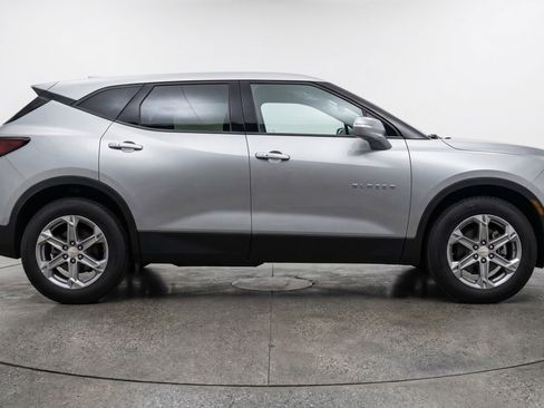 Used 2025 Chevrolet Blazer LT image 11