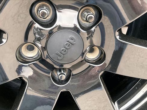 Used 2014 Jeep Wrangler Unlimited Sahara w/ Connectivity Group image 31