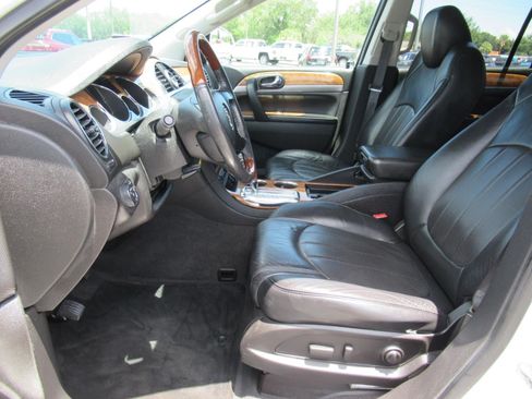 Used 2012 Buick Enclave Leather FWD image 19