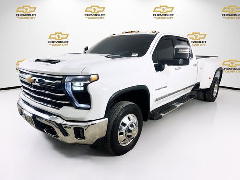 Used 2024 Chevrolet Silverado 3500 LTZ w/ LTZ Plus Package image 3