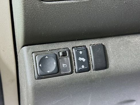 Used 2011 Nissan Pathfinder Silver w/ Protection Pkg image 11