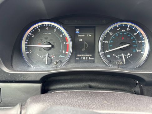 Used 2017 Toyota Highlander Limited AWD/4WD image 16