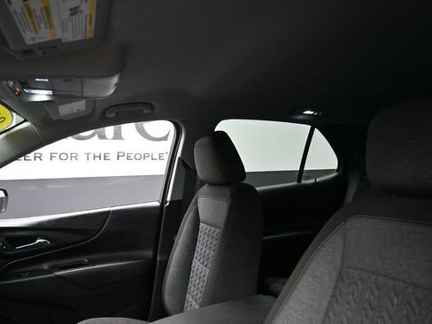 Used 2022 Chevrolet Equinox LT AWD/4WD image 18