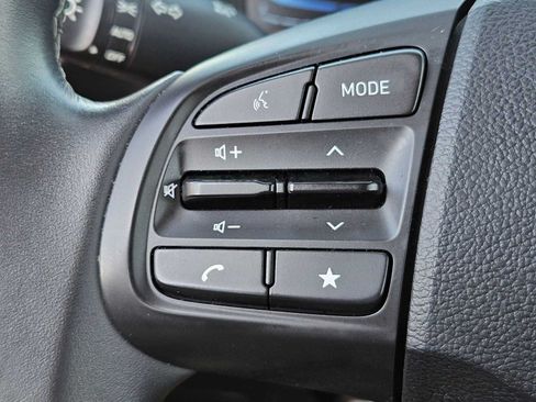 Used 2025 Hyundai Venue SEL FWD image 23