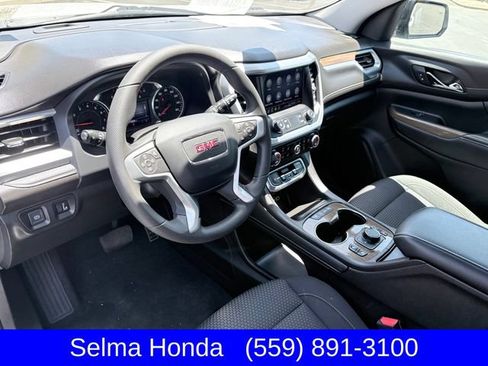 Used 2022 GMC Acadia SLE w/ Driver Convenience Package FWD image 7