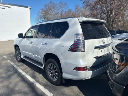 Used 2018 Lexus GX 460 Luxury w/ Preferred Accessory Package AWD/4WD image 4