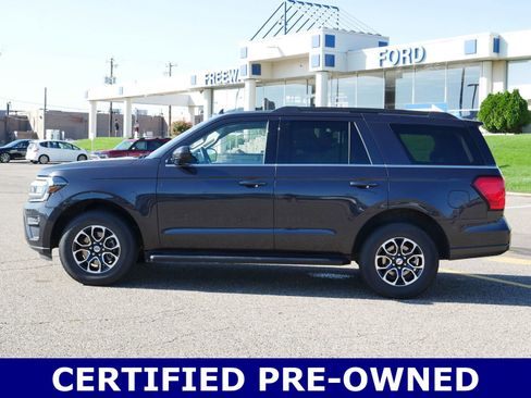 Certified 2024 Ford Expedition XLT image 2